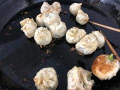 -依云煎包店