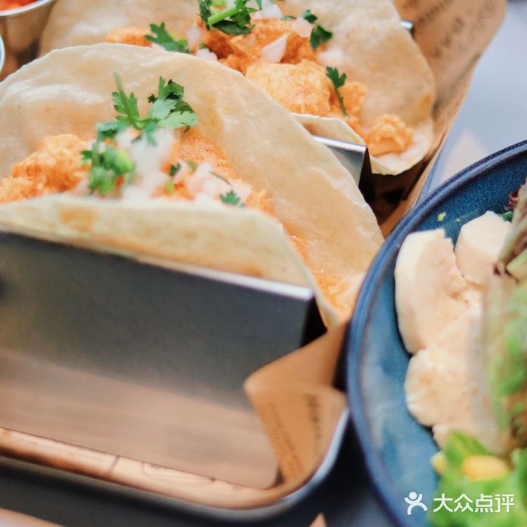 青岛偶然发现的小众西餐厅，舒适又好吃～