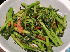 蒜香生炒广东菜心苗-港丽餐厅(高德置地店)