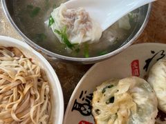 -依云煎包店