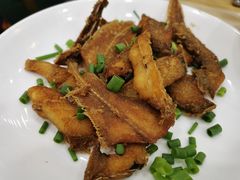 油炸龙舌鱼-红灯笼龙凤饭店(宁波老字号店)