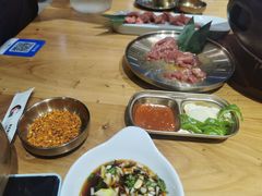 -青瓦餐厅·生鱼片·韩园烤肉(西塔店)