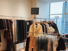 -眷顾自助服装工作室(中南金石国际广场A座店)