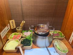 -独食火锅·半米屋台(直营总店)