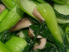-渝信川菜 · 川味家常菜(财富购物中心店)
