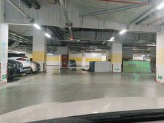 -经纬汇-停车场