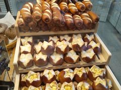 -Dough&Joe团憩(瑞虹天地月亮湾店)