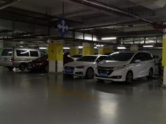 -九六广场-停车场