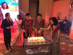 -Flora婚纱礼服定制租赁店