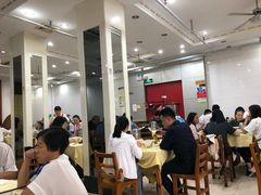 大堂-红色湘菜馆(春风店)