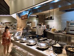 -三亚湾海居铂尔曼度假酒店