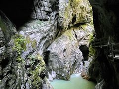 -龙水峡地缝景区