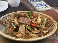 野生菜炒牛肉-滇越乘象云南餐厅(豆各庄店)