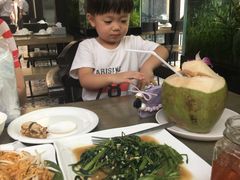 -The Dishes Seafood & Restaurant