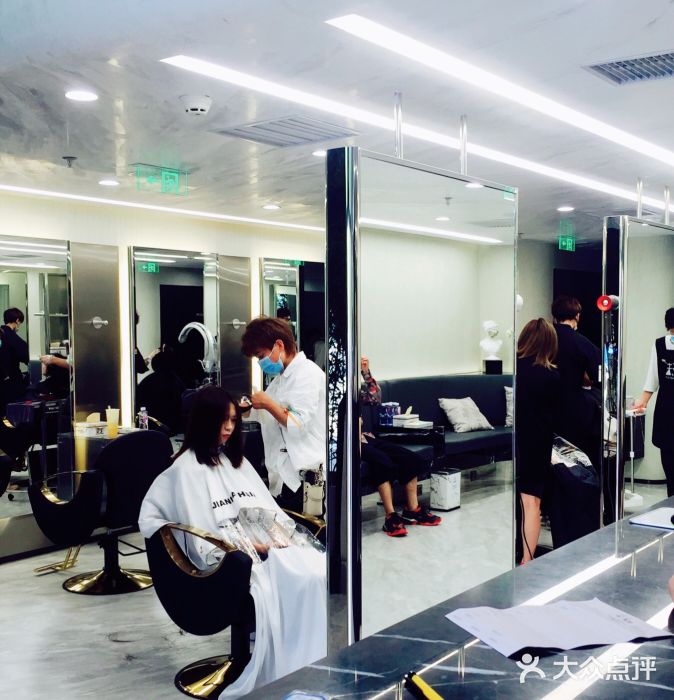 简法造型·品牌形象店(保利剧院店)图片