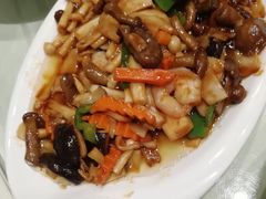 虾仁群菌-添福来墨鱼饺子 · 海鲜东北菜(大连星海·黄浦路店)