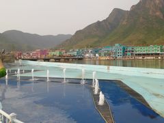 -百里峡七彩艺术小镇