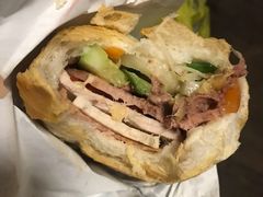 -Bánh Mì Huynh Hoa