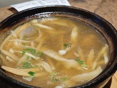 -有红鸡毛店·砂锅菜(抚琴夜市店)
