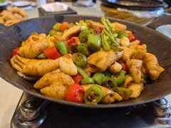 干锅肥肠-鑫巴蜀小镇 · 水煮鱼专研店(玉桥店)