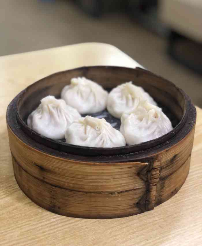 笼隆香汤包-"周末欺骗餐03 家附近的汤包店 早上."-大众点评移动版