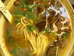 -金杨拉面王小吃面馆·牛三宝面·红烧牛肉粉