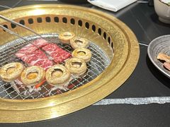 -山川小町·极番烧肉(新地假日广场店)