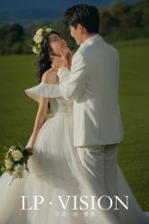 -乐派诗婚纱摄影