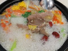 -九寨沟特色牦牛肉汤锅