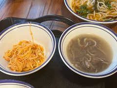 -云阿蛮云南生烫牛肉米线(奉贤路店)