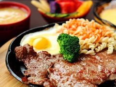 -豪享来中西餐厅(延安东路店)