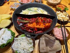-乐闹闹重庆火鍋(民治店)