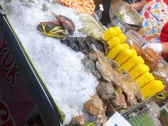 -席娜卡琳火车铁道夜市