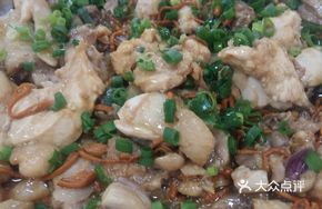 Steamed Chicken with Golden Needle Mushrooms