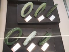 -华夏典当行(龙德广场店)