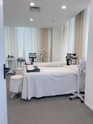 -5M HAIR SALON