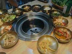 十道正宗韩国小菜-金顺韩式烤肉·网红烤肉店(广利路店)