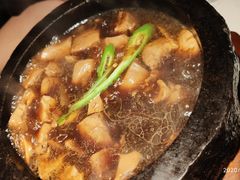 石锅豆腐-卯时·龙光雅宴·精致锡帮菜(惠山古镇店)