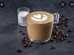 拿铁咖啡-瑞幸咖啡(三胞国际广场店)