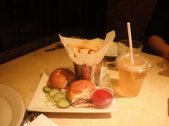 -WOLFGANG PUCK KITCHEN & BAR(迪士尼小镇店)