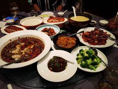 -粤尚腾香居中餐厅(首都机场希尔顿店)