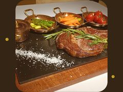 炙烤澳洲谷饲M5带骨肋眼牛排-93Club·法餐厅