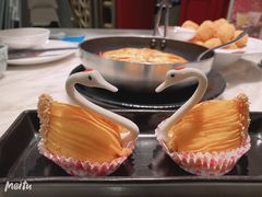 鲜果榴莲天鹅酥-陶陶居酒家(海岸城店)