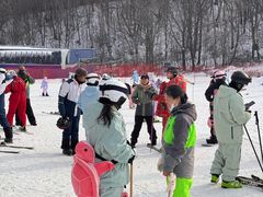 -亚布力新体委滑雪场