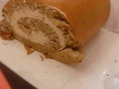 咖啡拿铁卷-SKROLL卡特司库·蛋糕定制·生吐司·司康(古北程家桥店)