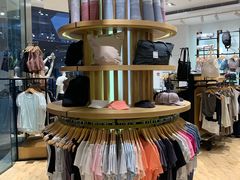 -lululemon(上海浦东IFC店)