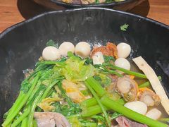 -万记麻辣烫国展总店
