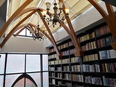 -钟书阁(松江泰晤士小镇店)