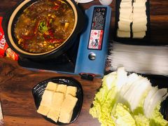 -呼和浩特市融桥商贸有限公司-停车场