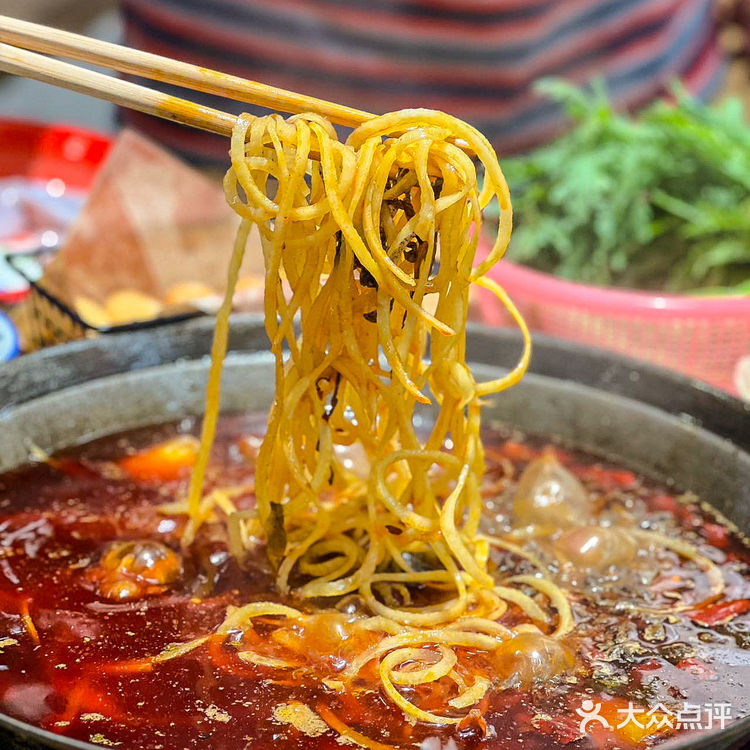 请问是谁发明的无刺黑鱼花火锅🐟都给我来吃❗❗